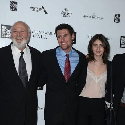 Filho de Rob Reiner detido por suspeita de assassinato dos pais