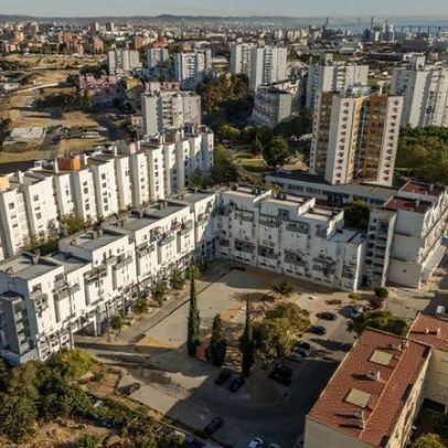 Moradores de Marvila relatam falhas em prédio municipal