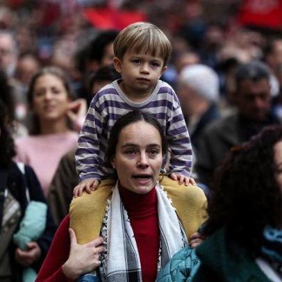 Lisboa: multidão protesta contra o pacote do Governo