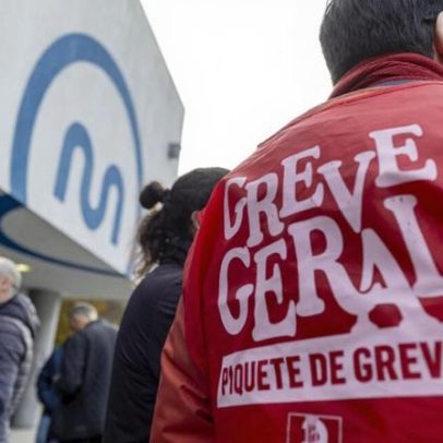 Grevistas em Porto e Lisboa provocam paragem de comboios