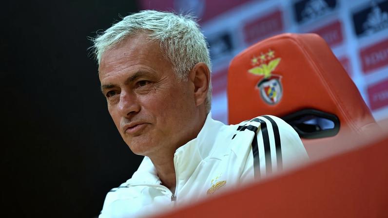 Mourinho salta conferência pela quarta vez