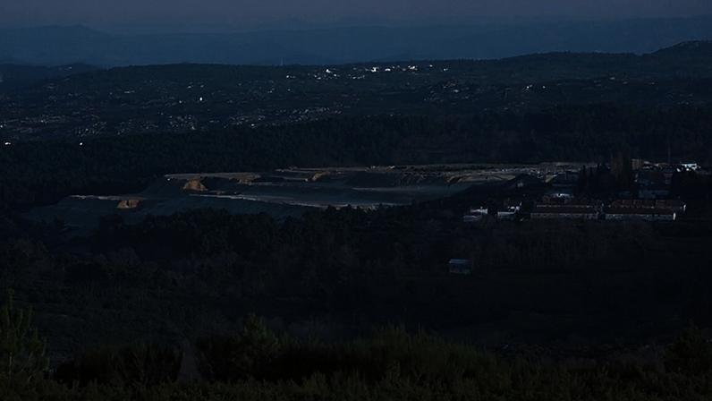 Vista da área mineira de Jales onde se fazia exploração de granito. Foto: DR/EDM