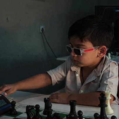 Criança indiana de três anos torna-se o jogador mais jovem da FIDE