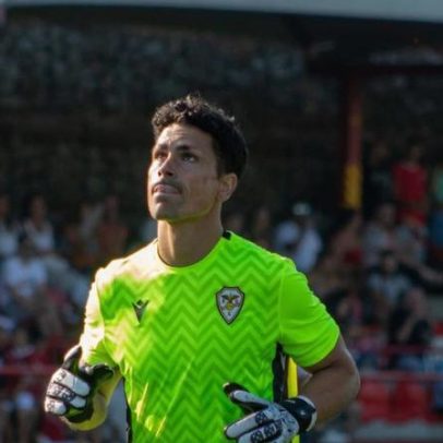 Guarda-redes do Salgueiros assiste, marca e vence no Campeonato de Portugal