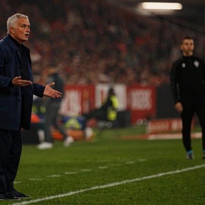Ausências do Napoli geram debate sobre impacto na equipa