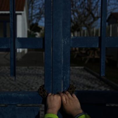 Pais defendem serviços mínimos nas escolas durante greves