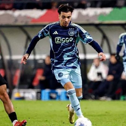 Ajax vê renascimento travado após cinco vitórias