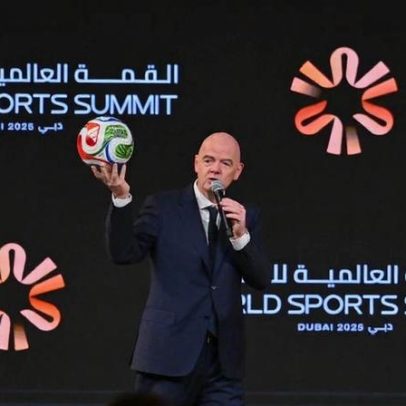 Infantino: Mundiais poderiam ter sido preenchidos em duas semanas