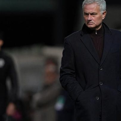 Mourinho diz que os adeptos não querem mais que o Benfica seja campeão