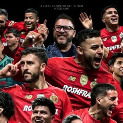 Paulinho marca na final e conquista o campeonato no México