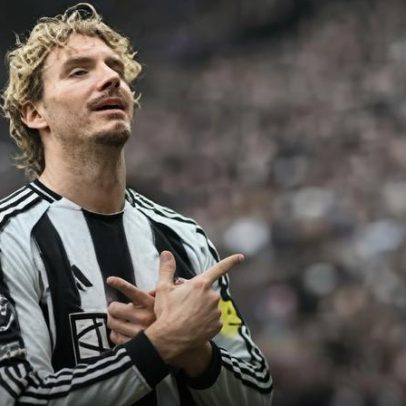 Woltemade garante vitória no dérbi com dois golos frente ao Chelsea
