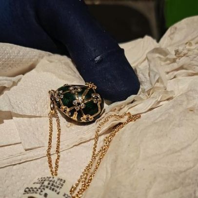 Fabergé devolvido após ter sido engolido pelo ladrão e recuperado em 6 dias