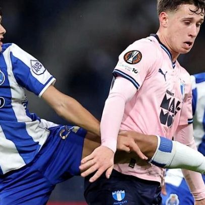 Rodrigo Mora fica de baixa no treino do FC Porto após esforço contra Malmö