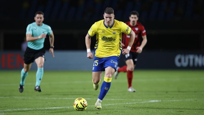 Milos Lukovic em ação - Foto: X/Las Palmas