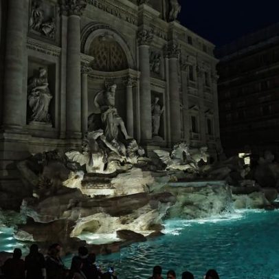 Fontana di Trevi em Roma passa a cobrar dois euros por visita
