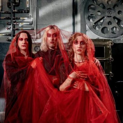Teatro São Luiz estreia Prometo-me moderna como manifesto