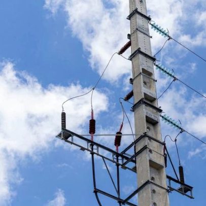 Falhas elétricas afetam Colares e Seixal há vários dias