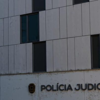 Mulher em preventiva por venda de inscrições falsas no SNS
