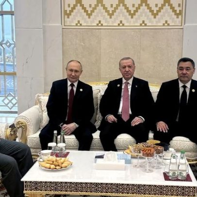 PM paquistanês interrompe reunião Putin-Erdoğan por esperar Putin