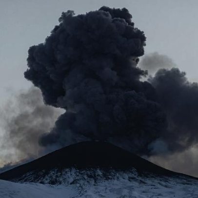 Erupção do Etna não impede esquiadores de praticar