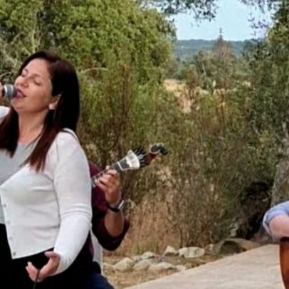 Joana Luz encerra hoje a Feira de Natal solidária em Vila Nova de Milfontes
