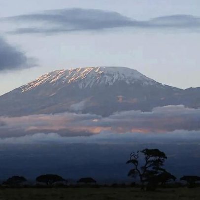 Queda de helicóptero no Kilimanjaro faz cinco mortos
