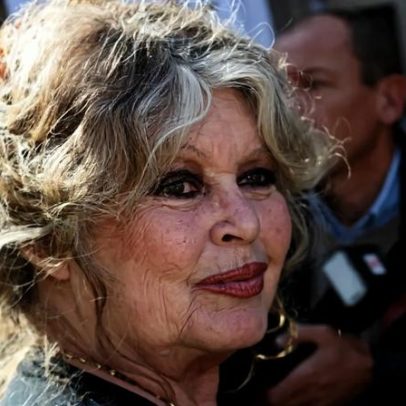 Candidatos a polícia montam ringue improvisado em escola da PSP