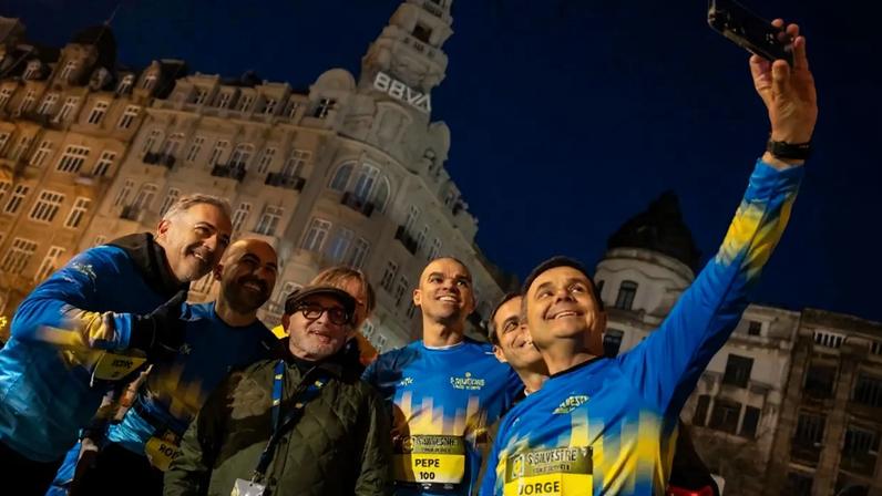 Corrida contou com 18 mil participantes. Pepe, Jorge Gabriel e o presidente Pedro Duarte estiveram presentes