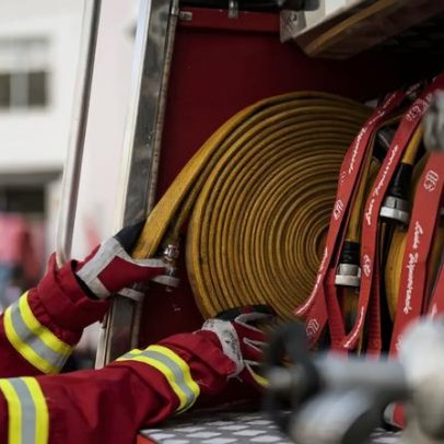 Incêndio em prédio na Amadora deixa um ferido grave e cinco feridos ligeiros