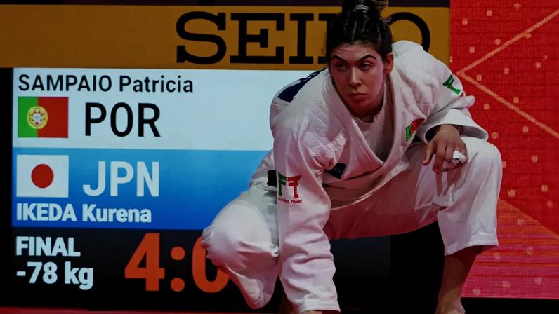 Judoca portuguesa venceu recentemente uma medalha de prata no Grand Slam de Tóquio. Foto: Toshifumi Kitamura/AFP