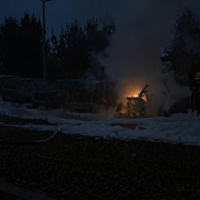 Incêndio em parque de estacionamento do metro em Matosinhos destrói seis carros