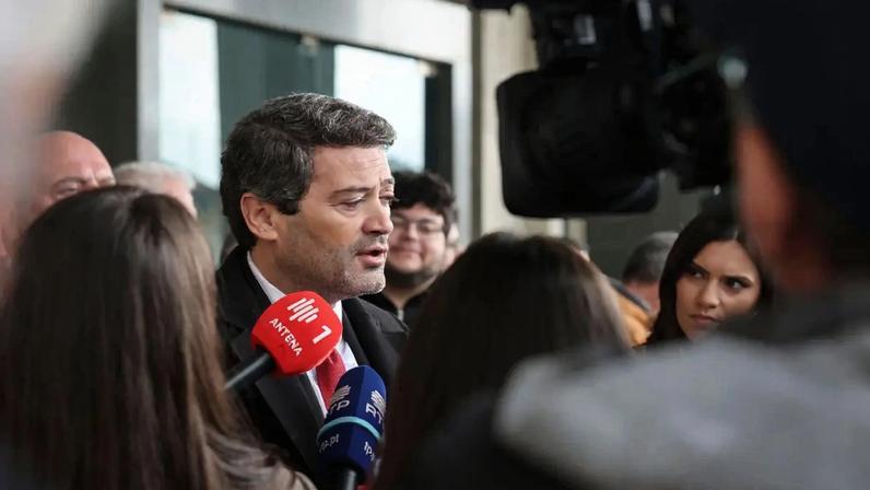 Câmara de Esposende interrompe construção de residência universitária