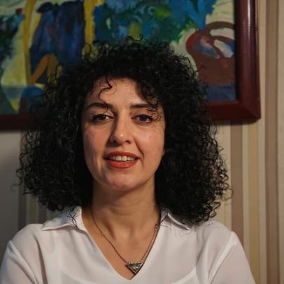 Família de Narges Mohammadi denuncia espancamentos durante detenção