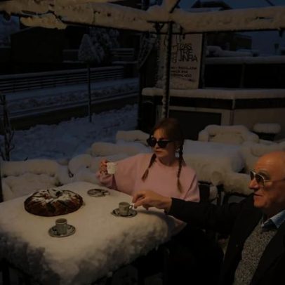Alto Minho e Interior acordaram com nevão no primeiro dia do inverno