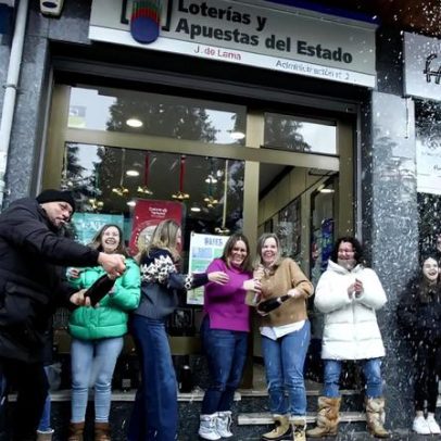 Loteria espanhola entrega 468 milhões de euros a vila devastada por incêndios