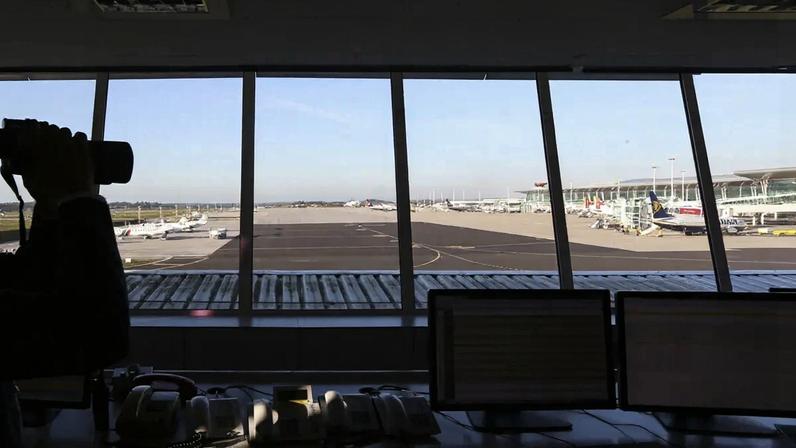 O advogado Paulo Topa à chegada do Tribunal de Instrução Criminal