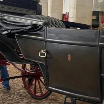 Landau do Regicídio regressa ao Museu dos Coches após transporte