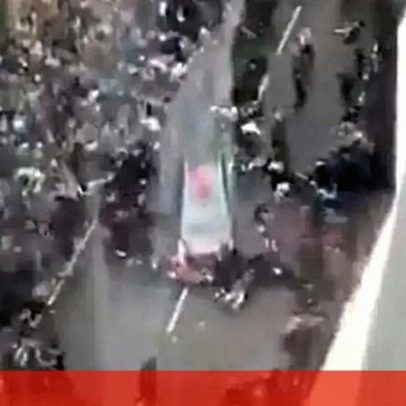 Condutor que atropelou multidão nos festejos do Liverpool condenado a 21 anos de prisão