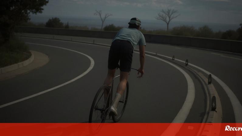 Ciclista espanhol foi despedido por causa de manobras perigosas numa estrada da Catalunha