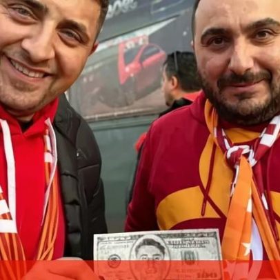 Notas de 100 dólares com a cara de Aktürkoglu: protesto de fãs do Galatasaray