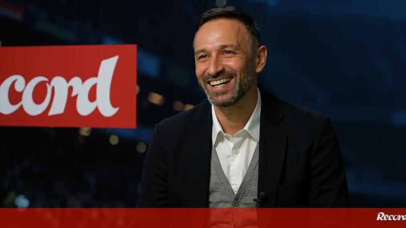 Selecionador sub-17 visitou redação do Record