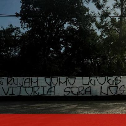 Adeptos do Sporting só pensam no dérbi e deixam mensagem junto à Academia
