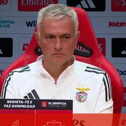 Mourinho diz que agora conduz um BMW oferecido pelo Benfica