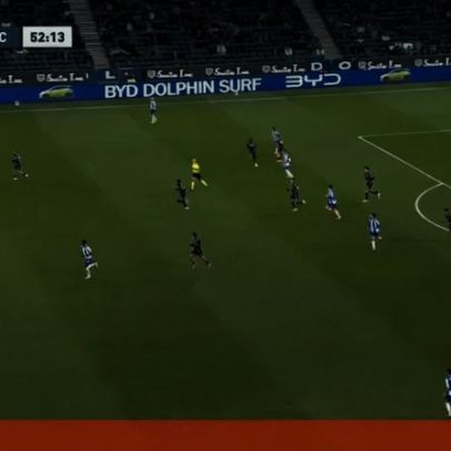 Erro de Varela e Samu permite reviravolta do Vitória frente ao FC Porto
