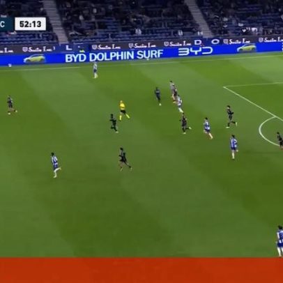 Erro de Varela e Samu ajuda Vitória a virar frente ao FC Porto