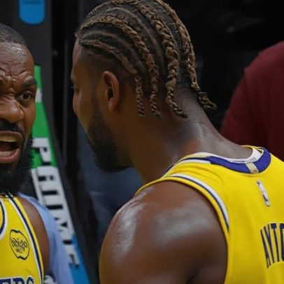 LeBron James sacrifica marca de 1.300 jogos e faz triplo no fim da buzina