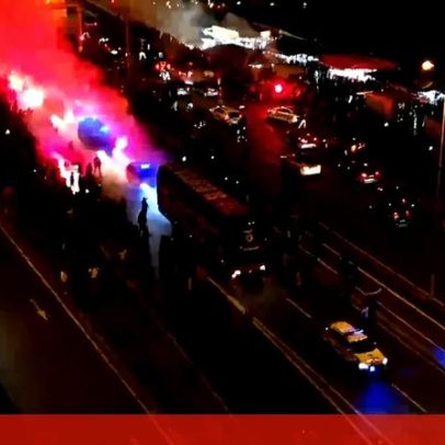 Chegada do Benfica ao Estádio da Luz para dérbi com o Sporting envolve tumultos