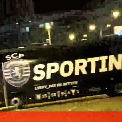 Autocarro do Sporting chega ao Estádio da Luz para dérbi com o Benfica