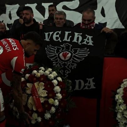 Jogadores do Benfica homenagearam o antigo líder dos Diabos Vermelhos