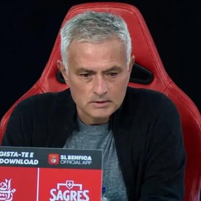 Mourinho envolvido num erro que originou golo do Sporting